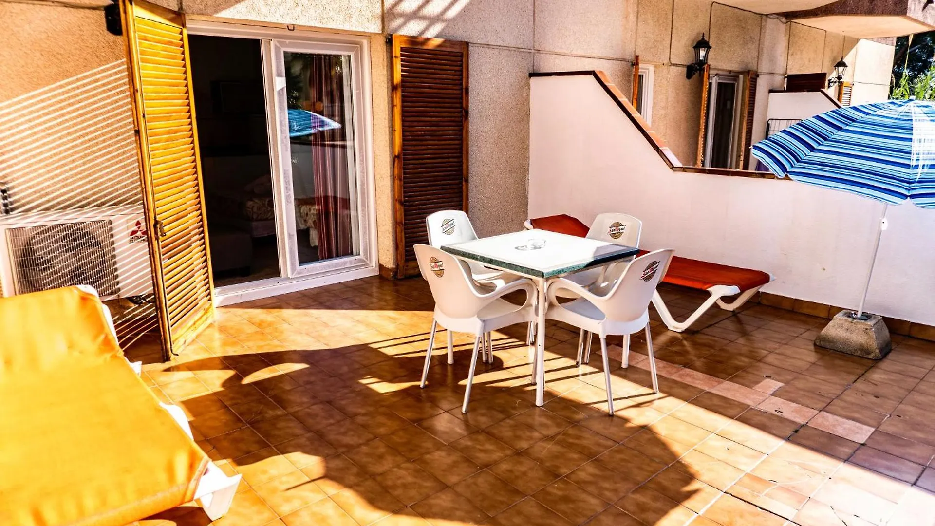 Eva Aparthotel Lloret de Mar 0*,  İspanya